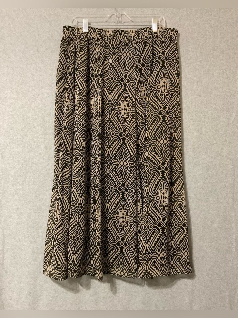 Covington Black and Cream Geometric Maxi Skirt Sz L